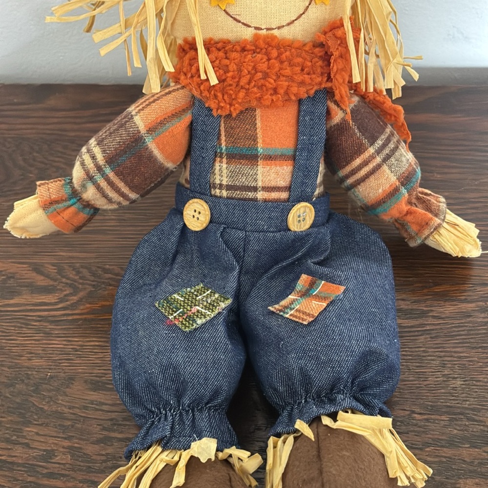 NWT- 12-1/2” Fall Harvest Scarecrow Sitter Decoration - Picture 5 of 17